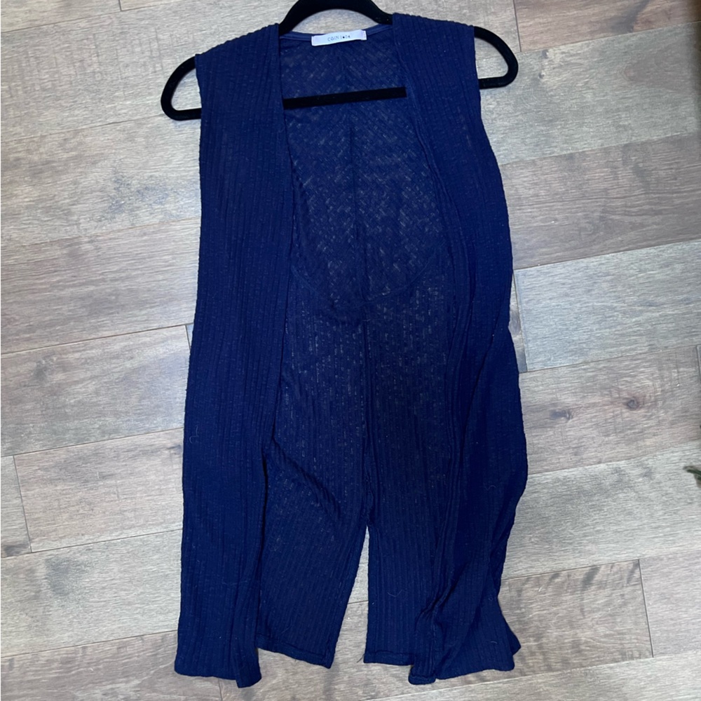 Sleeveless cardigan